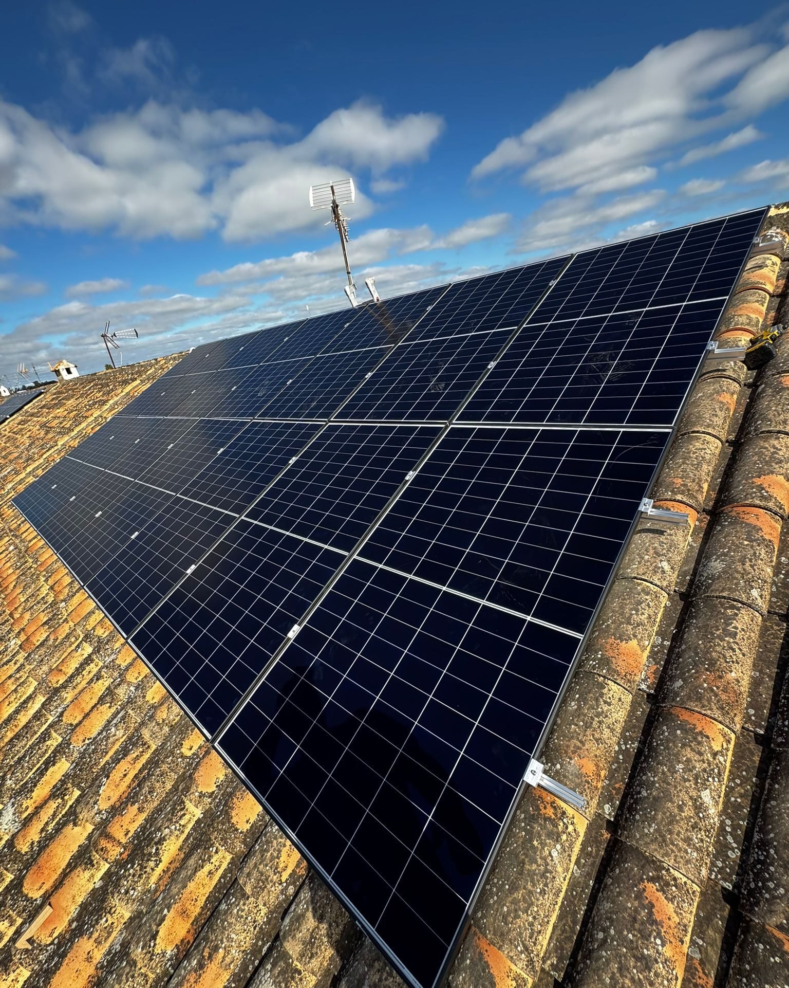 La mejor tecnología para tus placas solares en Sevilla